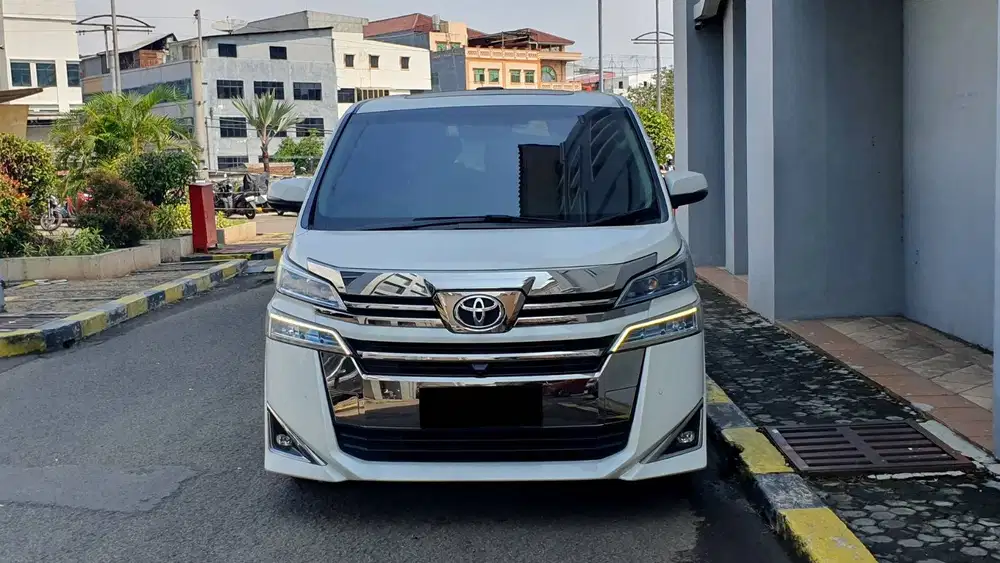 Toyota Vellfire 2.5 G ATPM Pilot Seat AT White On Black 2019 Record