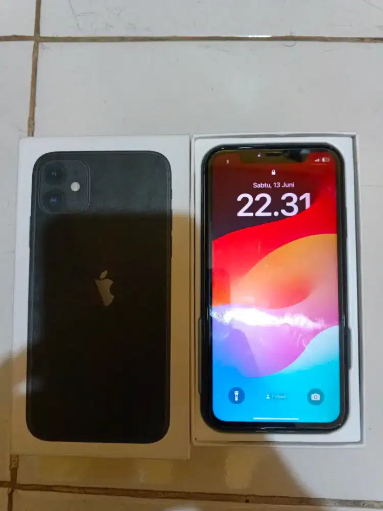 Di jual iPhone 11 / 128 GB (Inter) Mulus