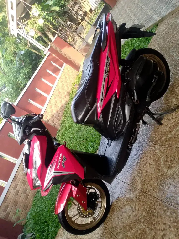 Vario 125. MTR orian