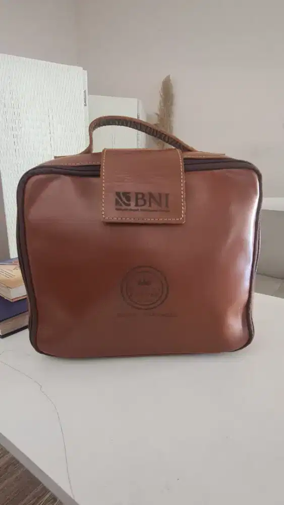 Pouch Bag Edisi Souvenir BNI Bahan Leather