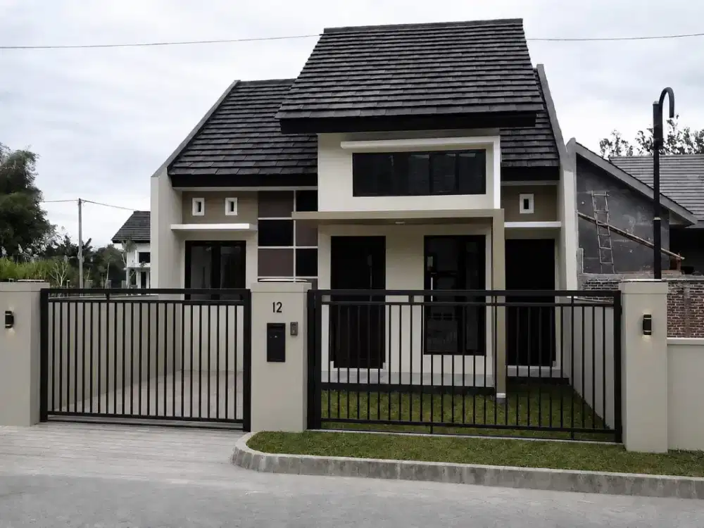 Rumah bebas banjir di jalan raya bomang