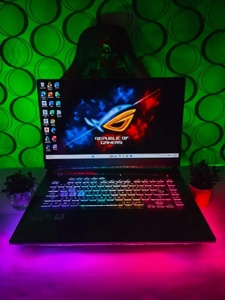Laptop Gaming Asus ROG CYBERPUNK  NVIDIA RTX 3050 SSD 512Gb  FULLSET