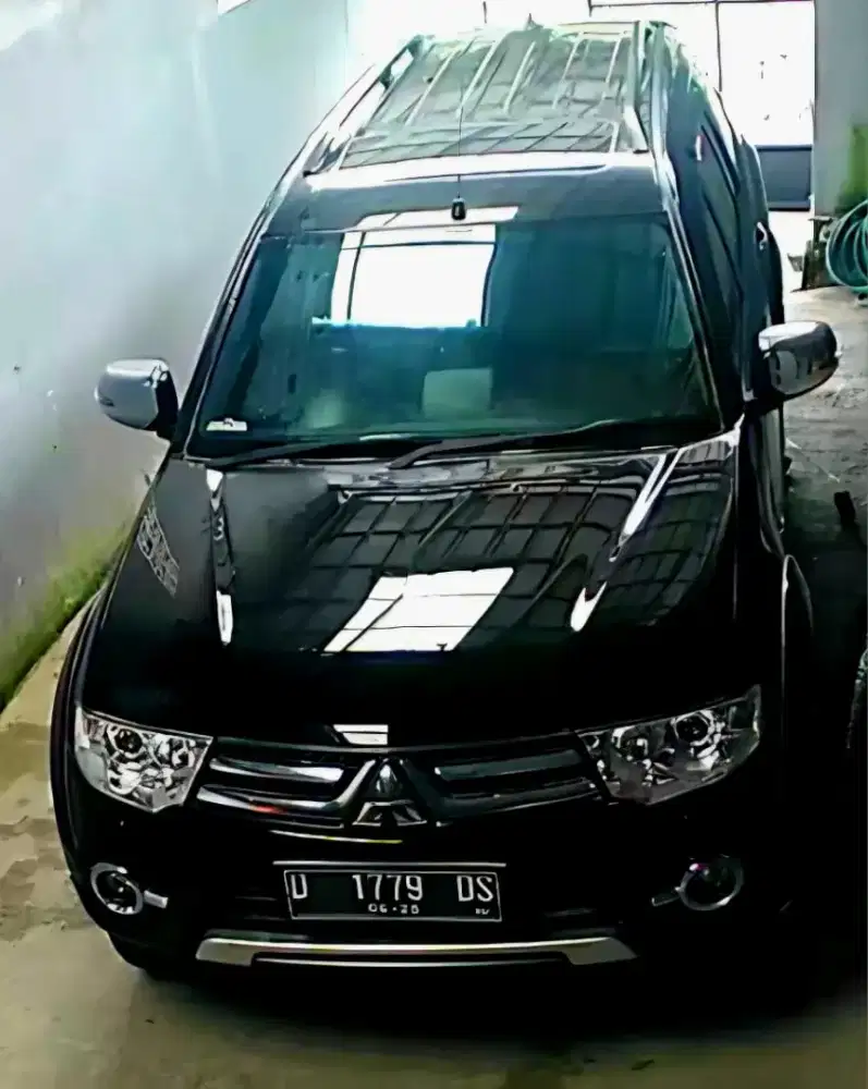 Di jual pajero dakar 4x4 sanrup at diesel VGT full original