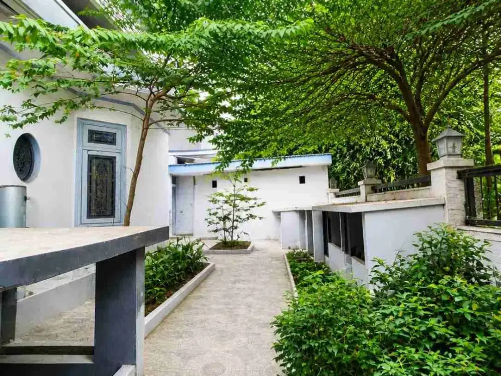 Dijual Rumah di Jalan Kelud Surabaya Pusat