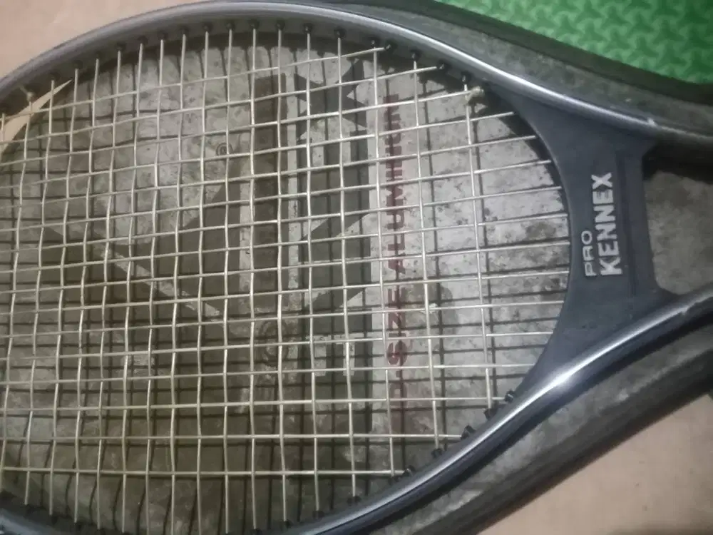 Raket tenis 2 biji