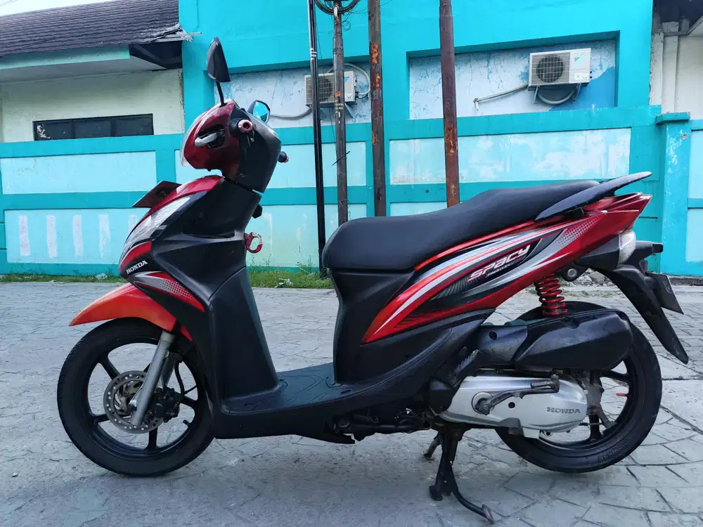 Honda spacy karbu 2011 stater tokcer halus mulus terawat