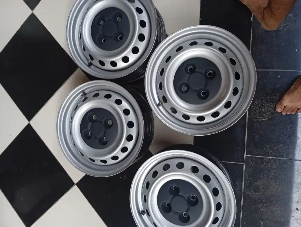 Velg kaleng 14 pcd 4x100 freed soluna baleno agya sigra calya