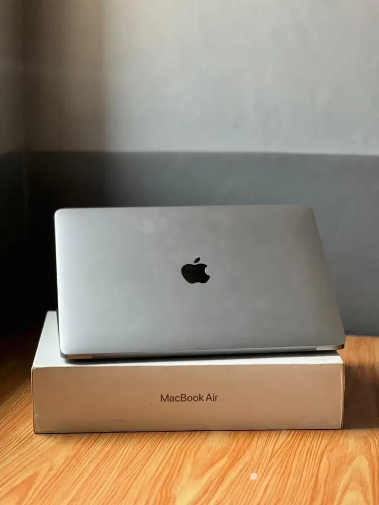 Macbook air M1 resmi iBox fullnori mulus