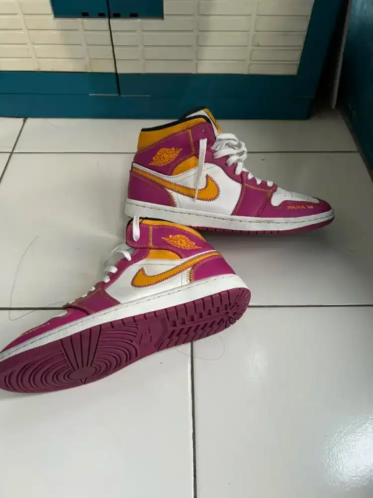 Sepatu nike masih baru