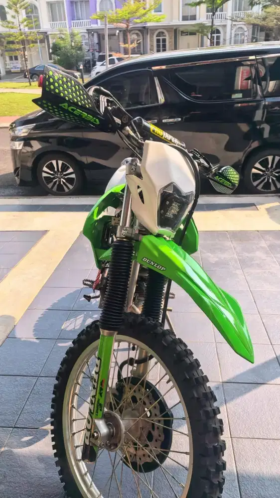Di jual KLX 230 gress baru pakai 2 x 2024