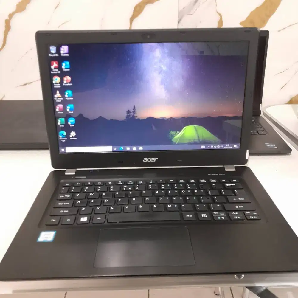 Laptop Acer Travelmate P238-M i7 Gen 6 RAM 8GB SSD 256GB Normal Mulus