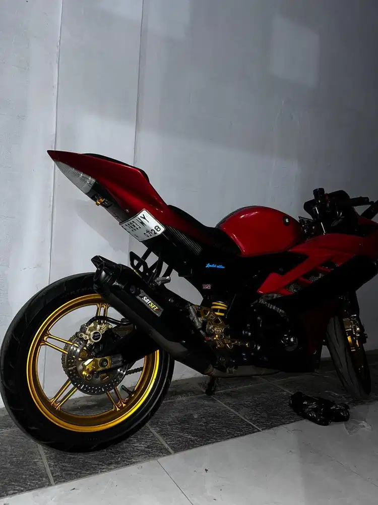 Sepede motor R15v2