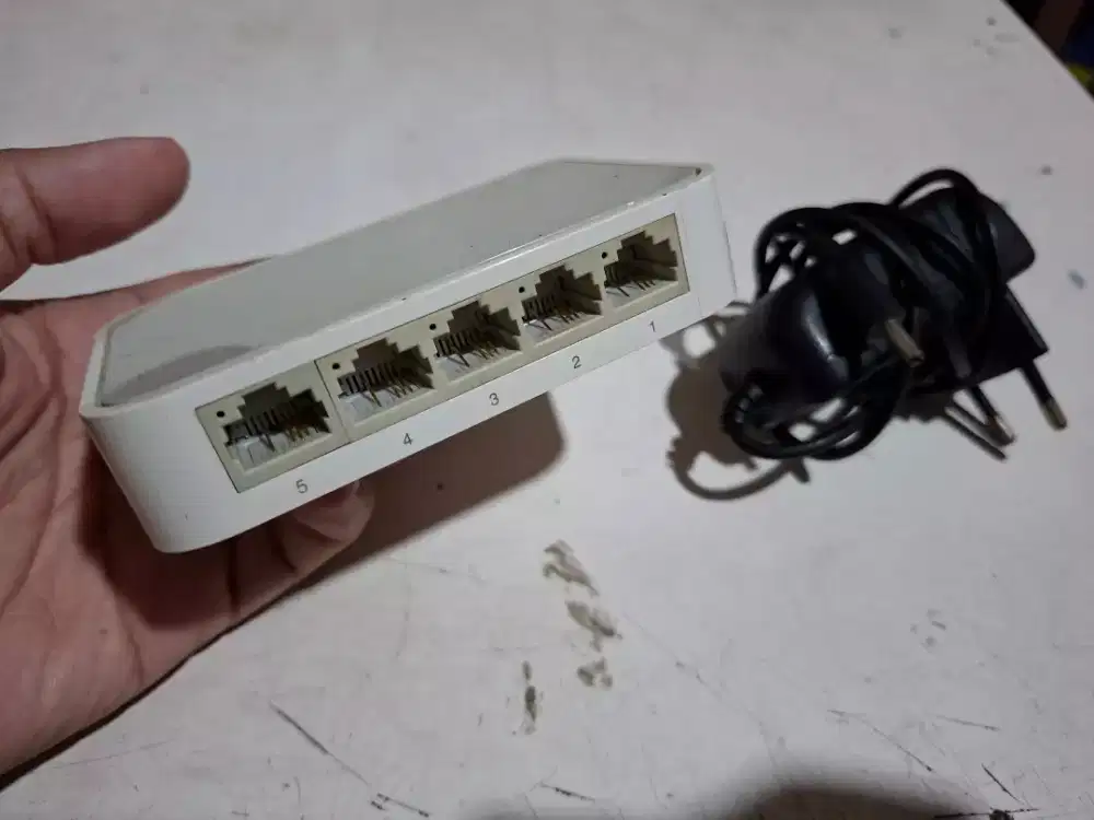 TP-LINK TL-SF1005D Desktop Switch 5 Port
