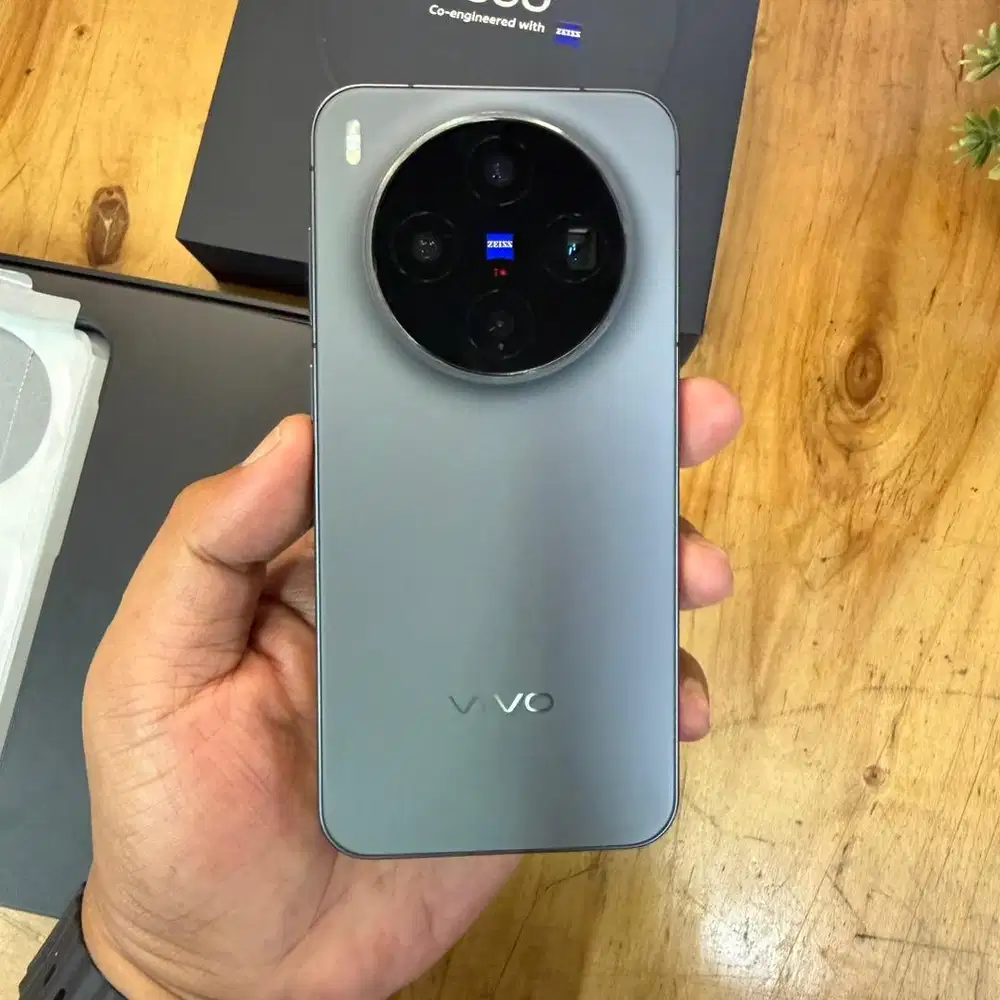 Vivo x300 5G 16/512GB Black Super Mulus Garansi resmi nov 2027