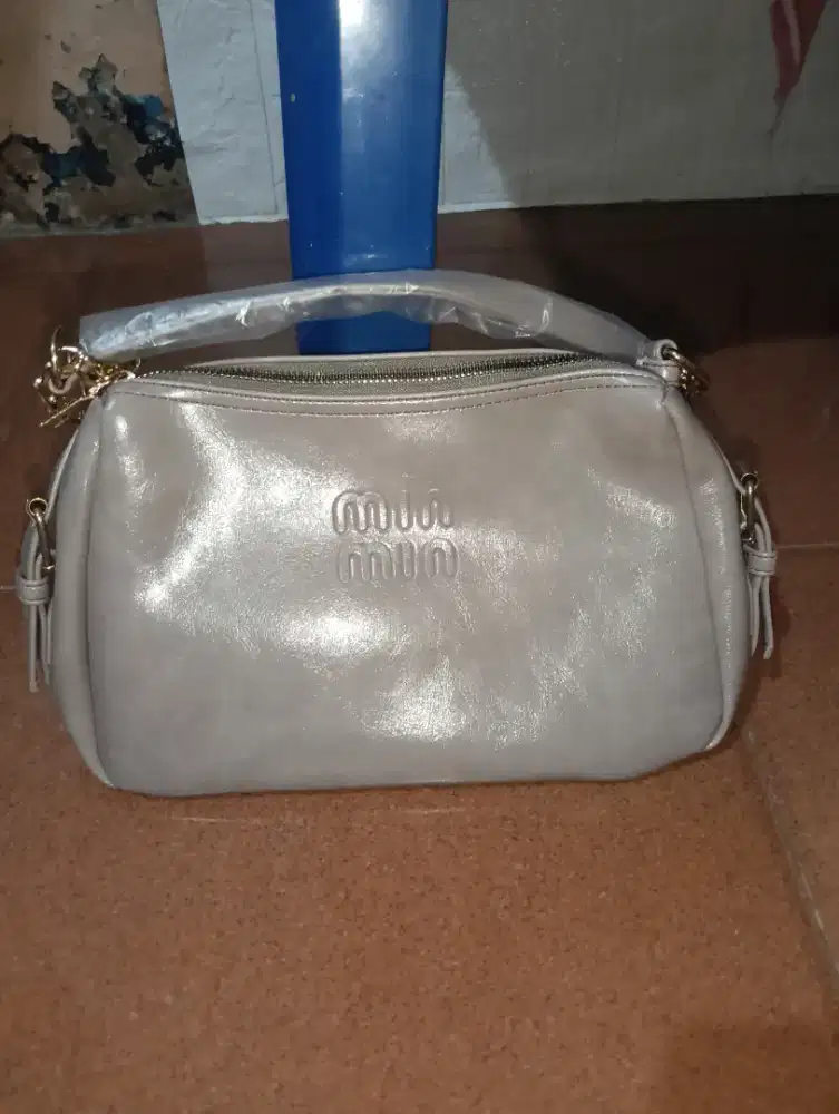 Tas cewek miumiu