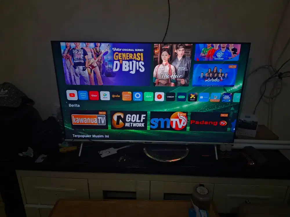 Smast tv merek Coocoa 43in