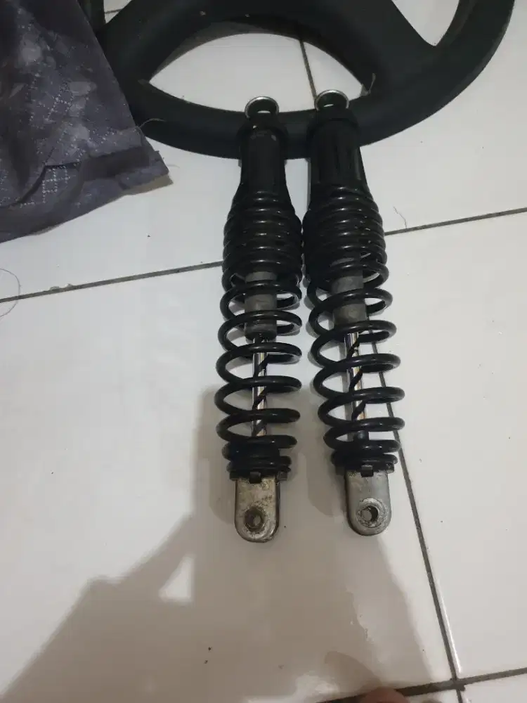 shock belakang aerox