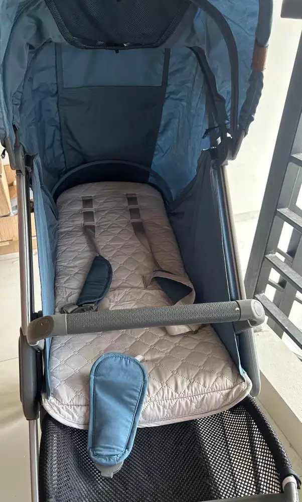 Stroller / Dorongan Bayi Chris & Olins
