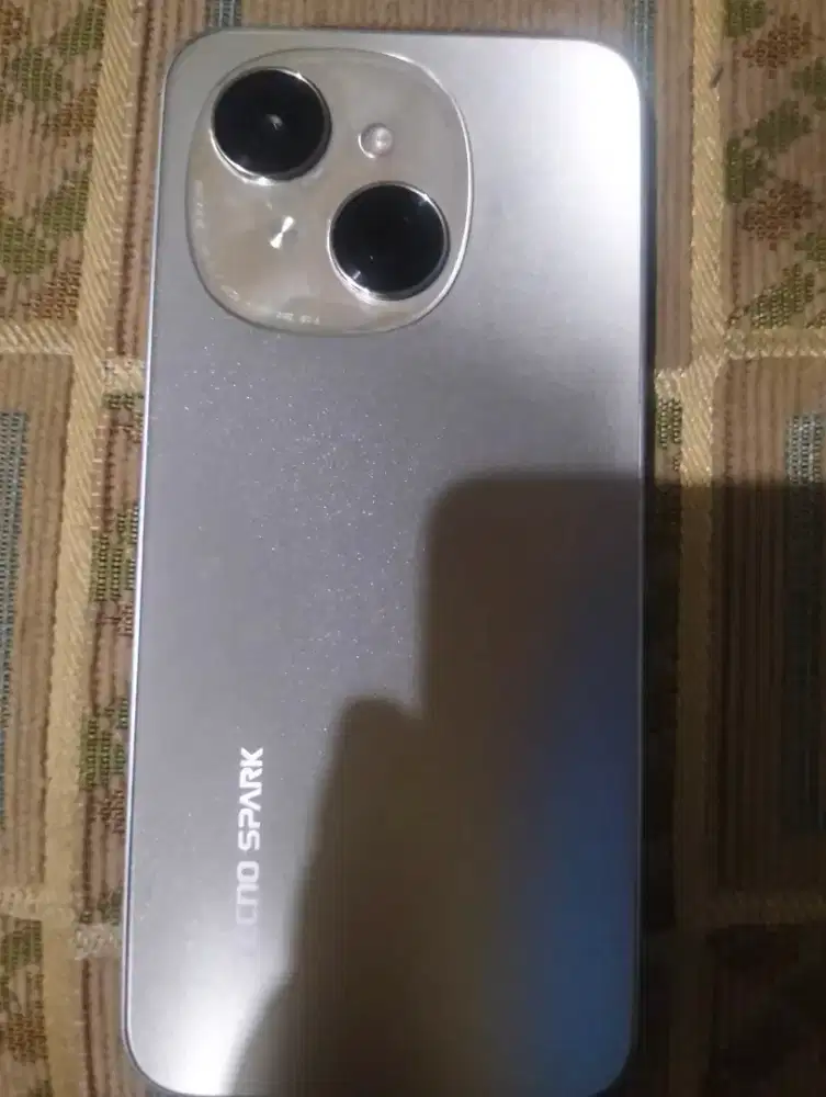 Hp Tecno spark Go 1 warna silver