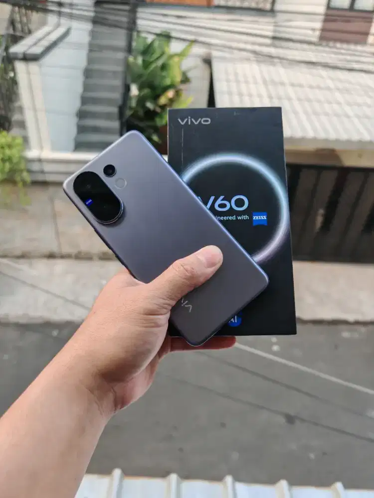 VIVO V60 16/256 Fullset Kamera Jernih Garansi Panjang Januari 2027