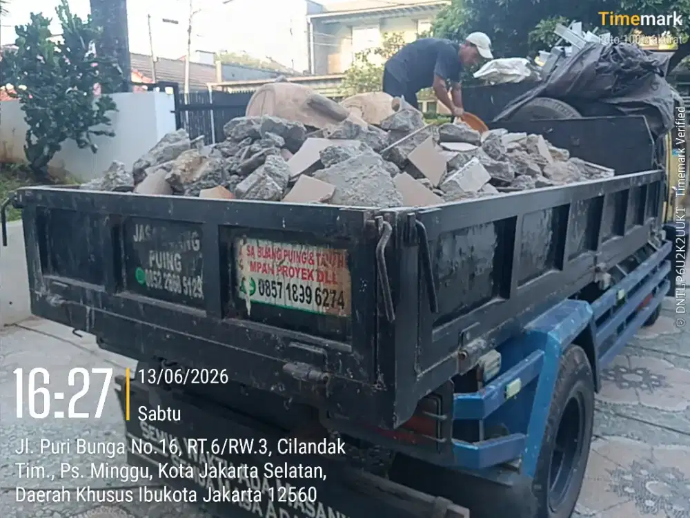 Jasa angkutan puing dan buang sampah