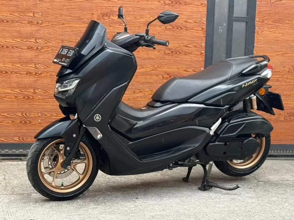 Nmax 2021 km 40rbuab plat malang