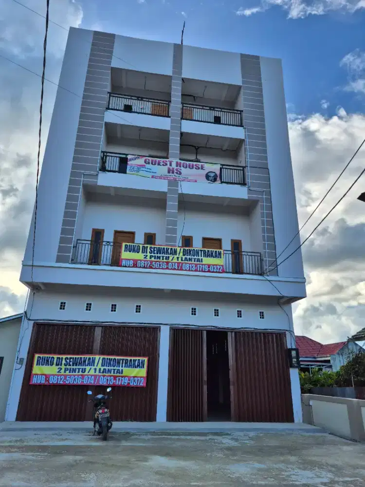 Ruko disewakan lantai satu 2 pintu