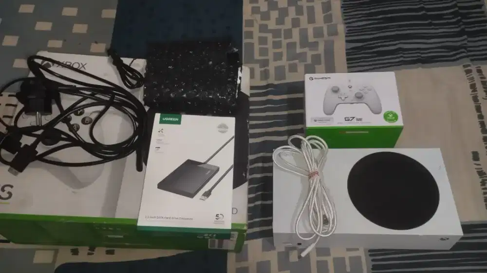 Konsol Xbox Series S Bundling
