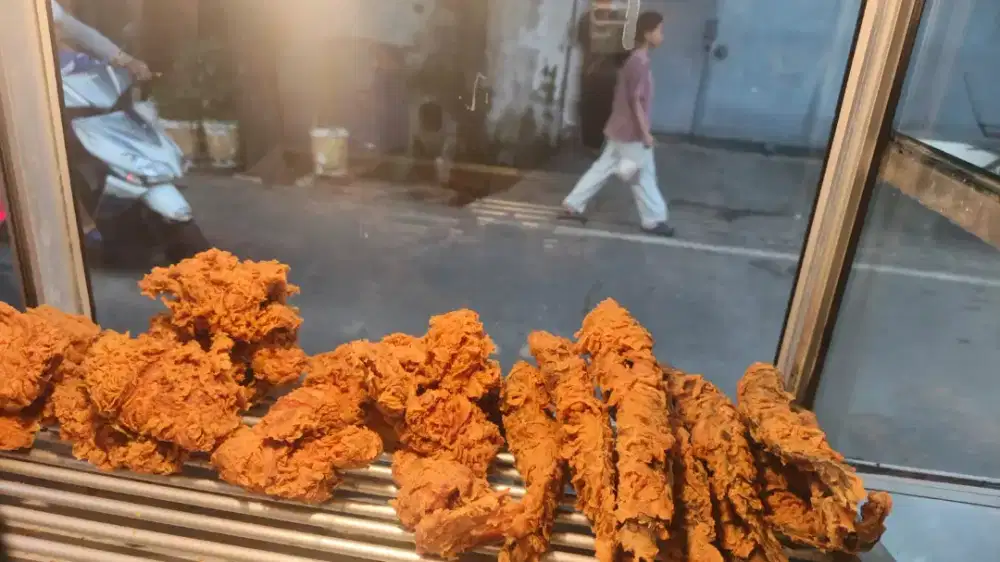 Info lokernya utk 2orang lajang ka..
