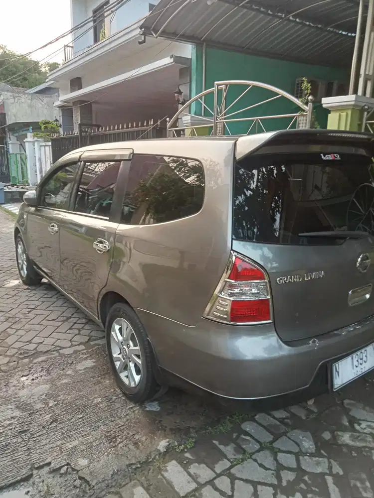 Nissan Grand livina 2011 Bensin