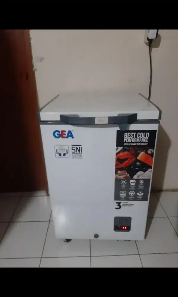 Freezer Gea 100 Liter Normal Garansi