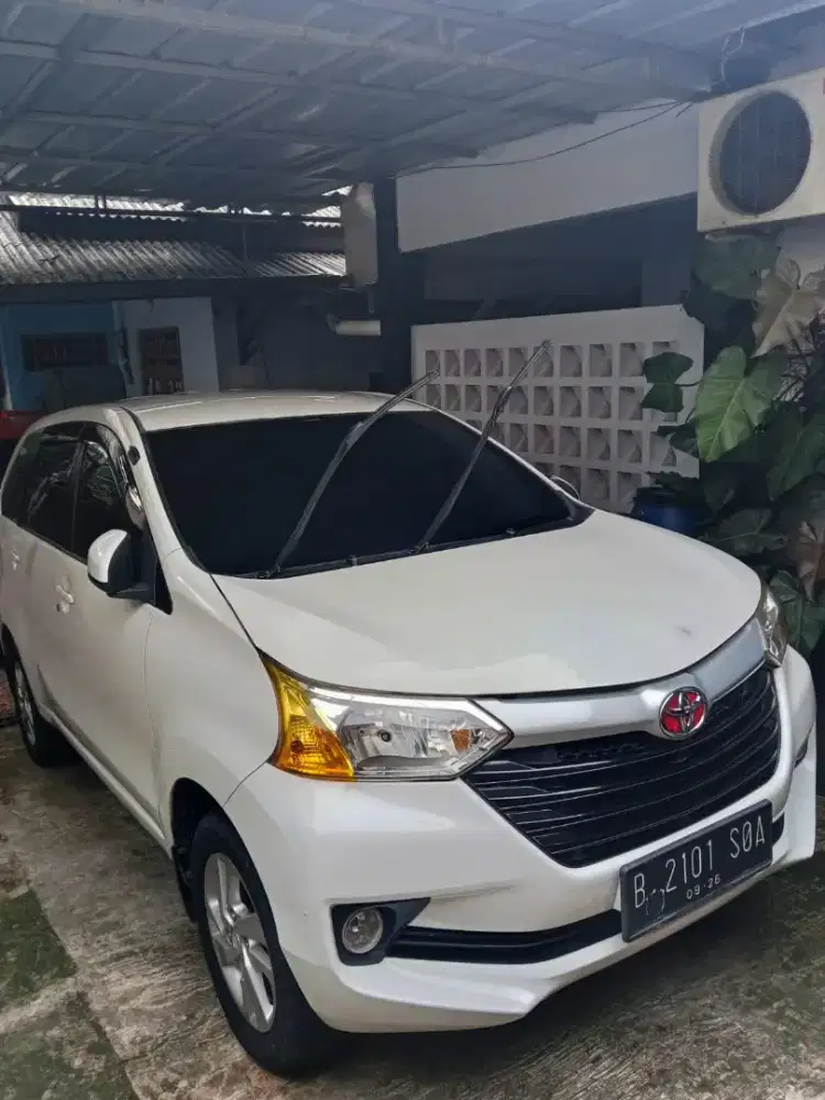 Toyota Avanza 1.3 E M/T 2016 Putih