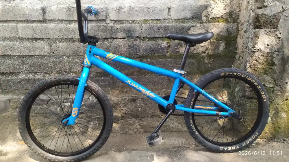 Sepeda bmx united jumper uk20