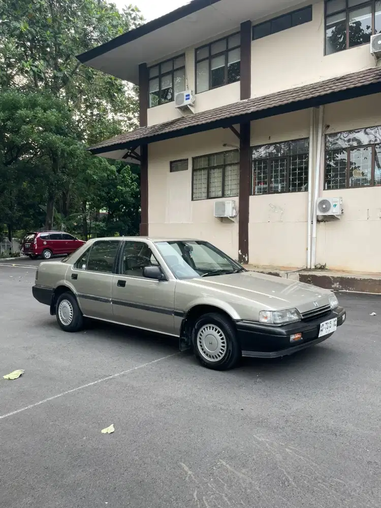Honda Accord 1986 Bensin