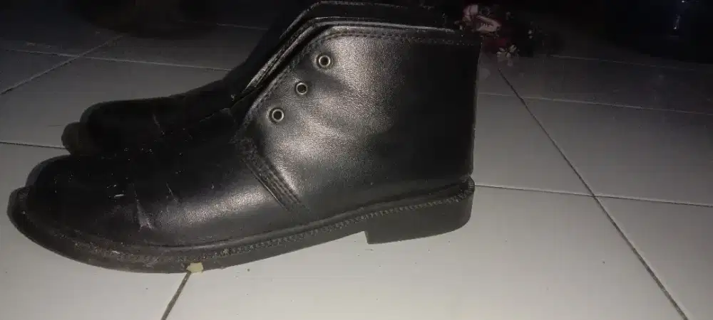 Sepatu pdl masih like new