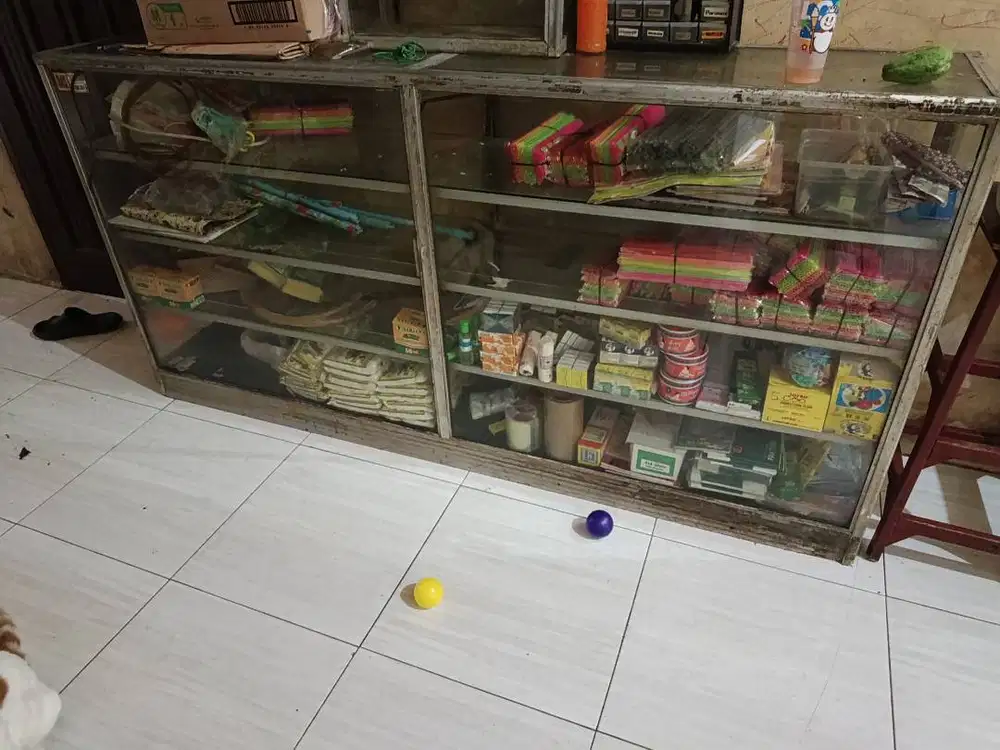 JUAL ETALASE SEMBAKO