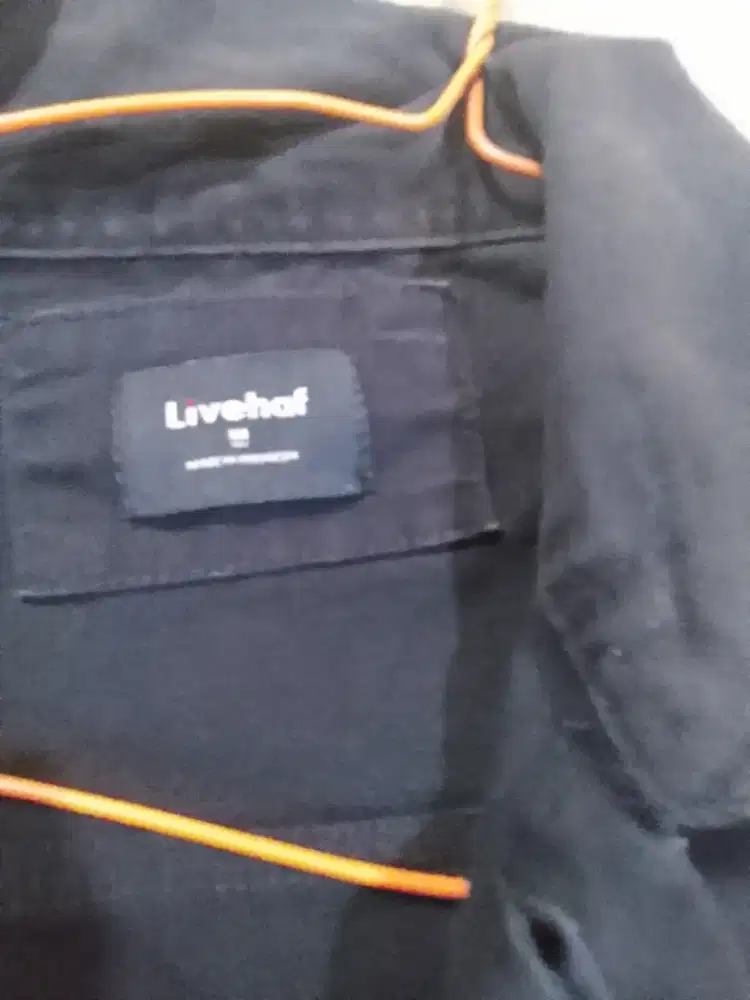 kemeja hitam livehaf