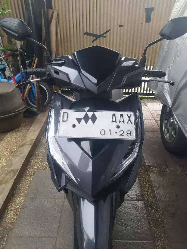 Vario 150 Exclusive  Matte Black