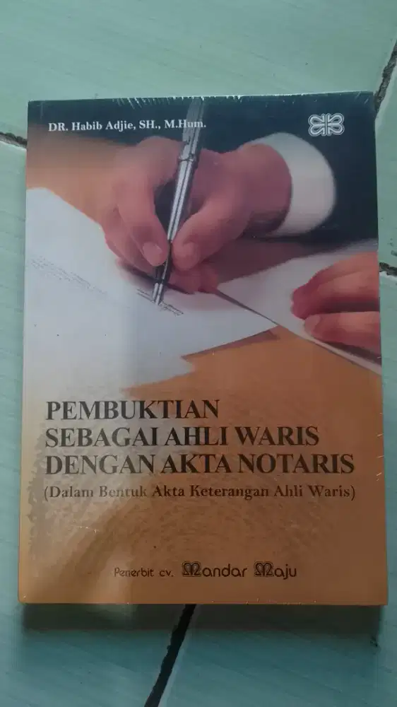 Dijual buku hukum pembuktian sebagai ahli waris dengan akta Notaris