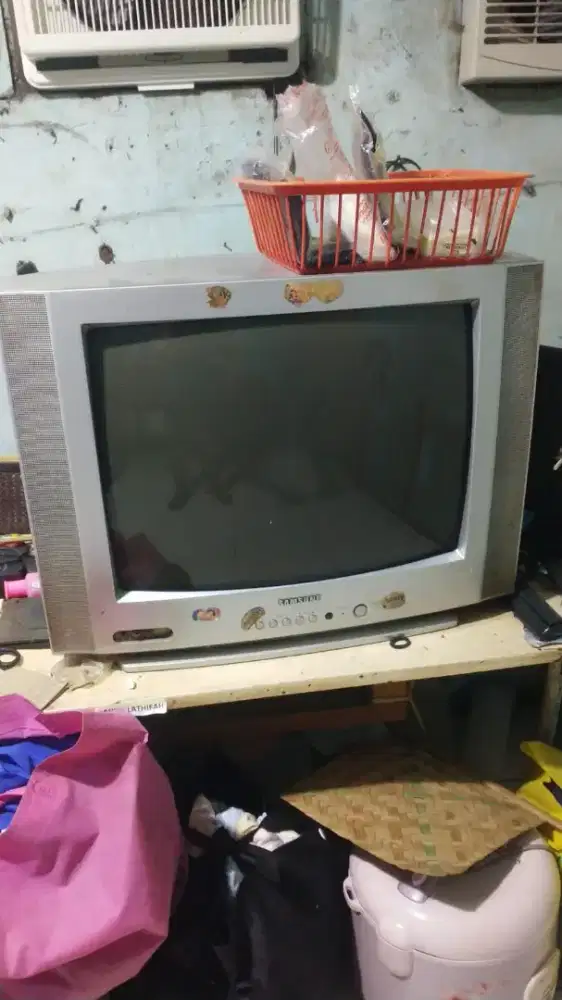 DIJUAL TV BEKAS DAN BOX ANTENA