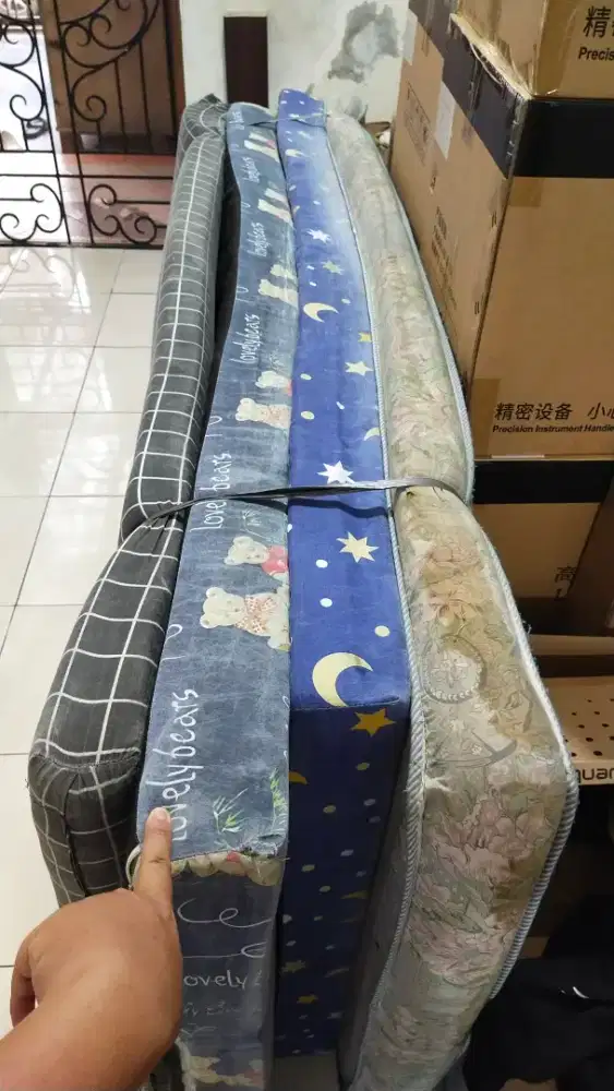 4 pcs kasur bekas karyawan