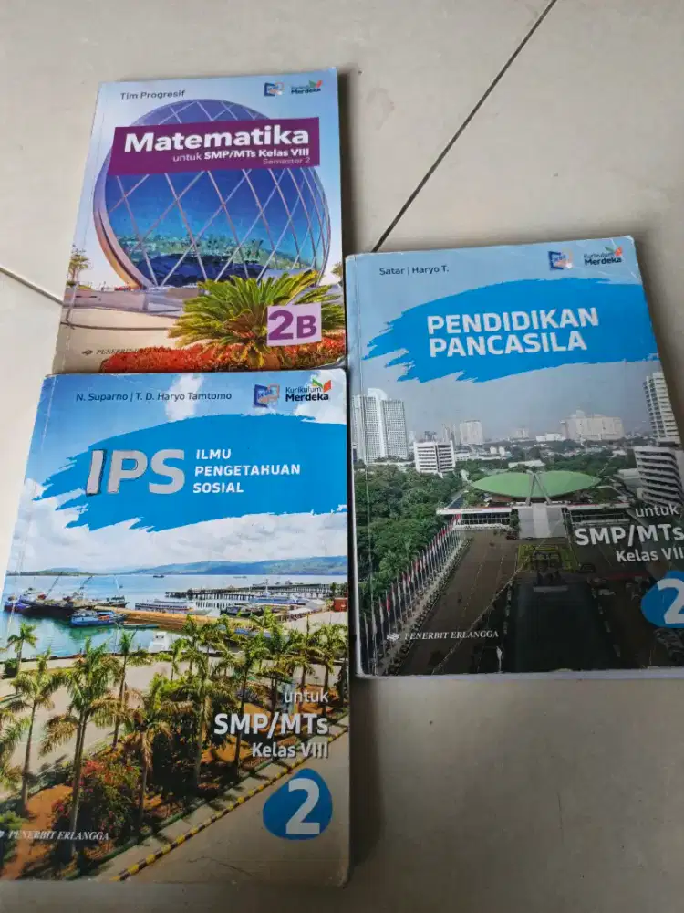 Buku kelas2 SMP (Matematika, IPS, Pendidikan Pancasila)