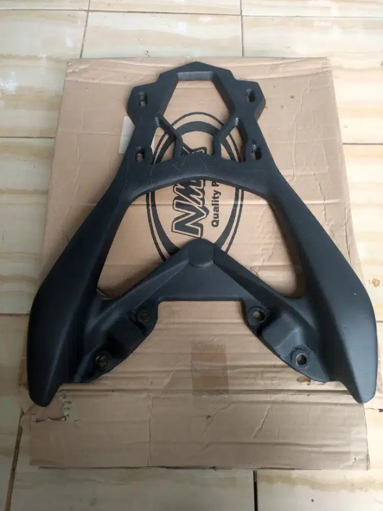 Bracket Box Nmax Old (Baru bisa Nego)