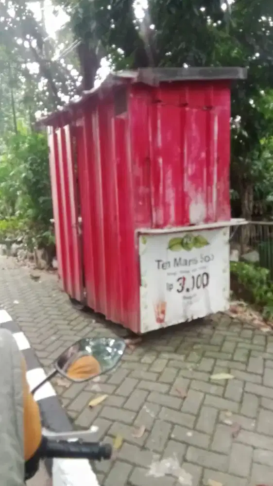 Logistik bawa motor sendiri