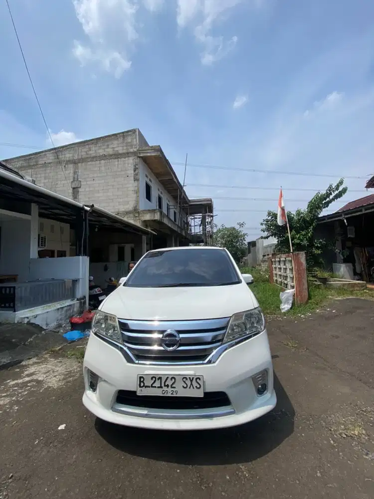 Nissan Serena 2014 Bensin