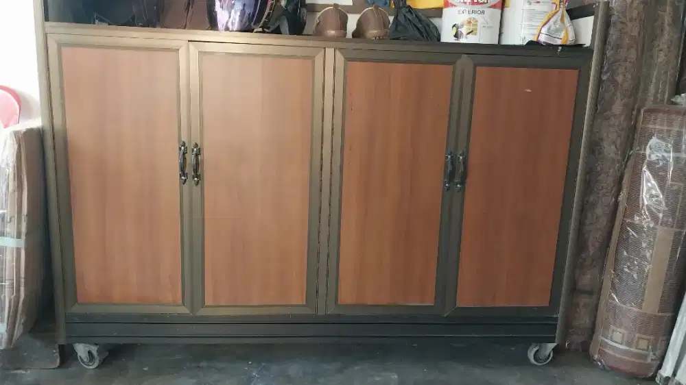Rak sepatu aluminium