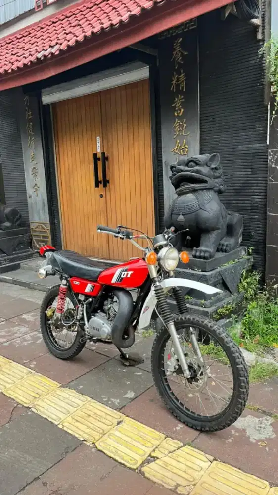 Motor Yamaha dt100