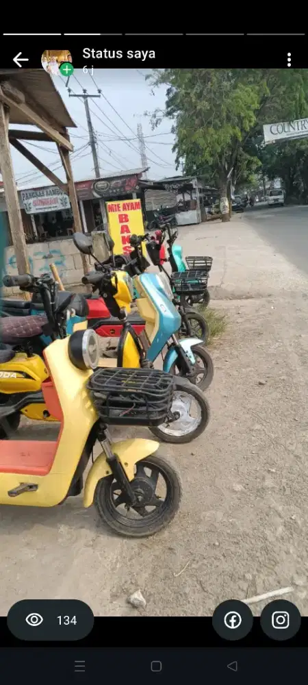 Menerima servis sepeda listrik