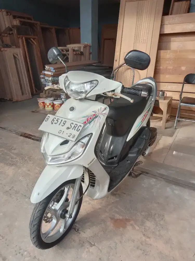 Jual cepat Yamaha Mio th 2009 masih ori,mesin cvt alus,surat lengkap