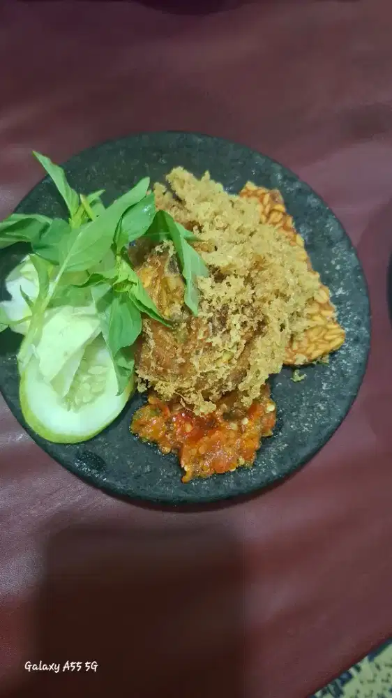 Butuh tenaga kerja
